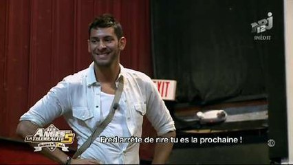 Samir se lance dans une audition au théâtre et en anglais...