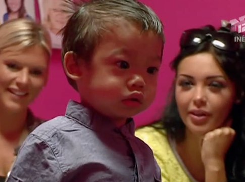 Nabilla et les enfants (Les Anges 5)