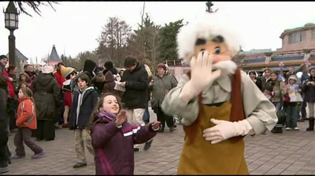 Les personnages de Disneyland Paris ont l'interdiction de parler