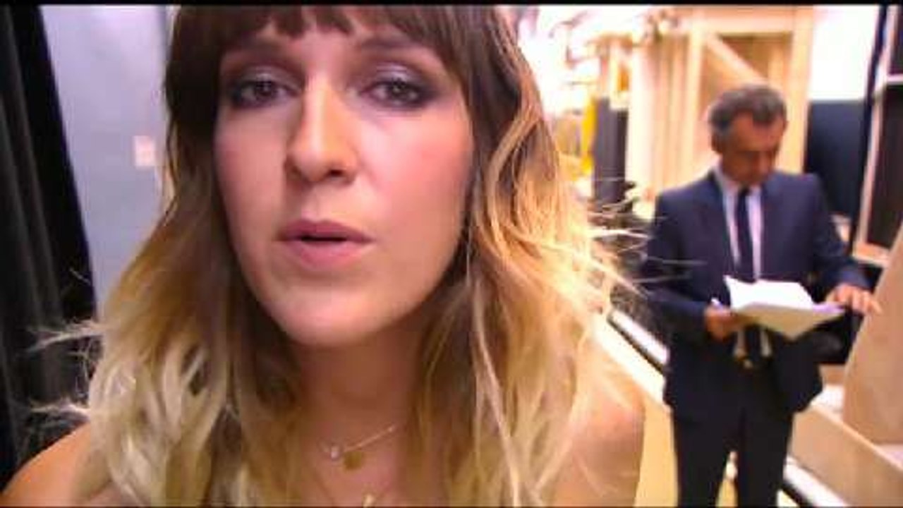 Daphné Burki nue dans Le Grand Journal !