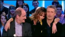 Axelle Laffont vomit sur Antoine de Caunes au Grand Journal de Canal 