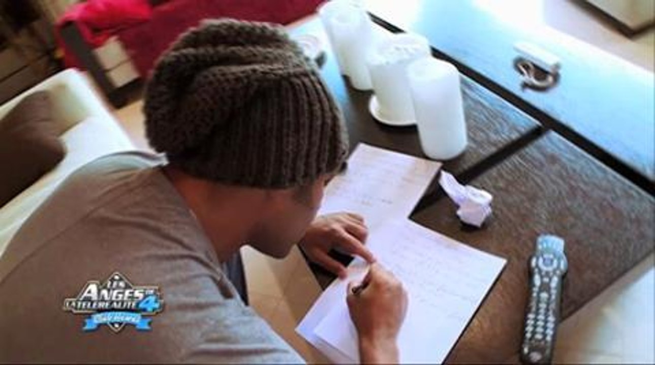 Sofiane écrit une chanson à Nabilla (Les Anges 4)