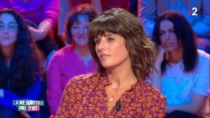 Ca ne sortira pas  d'ici : Faustine Bollaert se confie  à Michel Cymes sur la perte de son premier amour