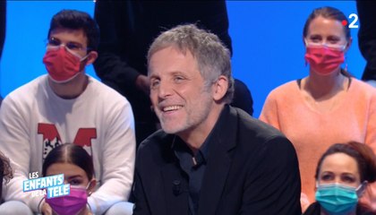Les enfants de la télé : gêné par une casserole, Stéphane Guillon quitte le plateau