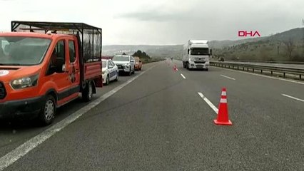 TAKLA ATAN OTOMOBİLDEKİ 4 KİŞİ YARALANDI