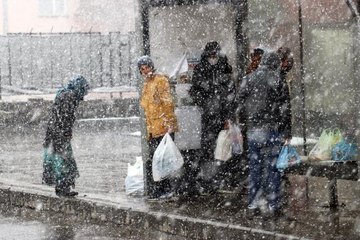 Ağrı nisan karıyla beyaza büründü