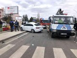 Başkentte TIR ile otomobil çarpıştı: 4 yaralı