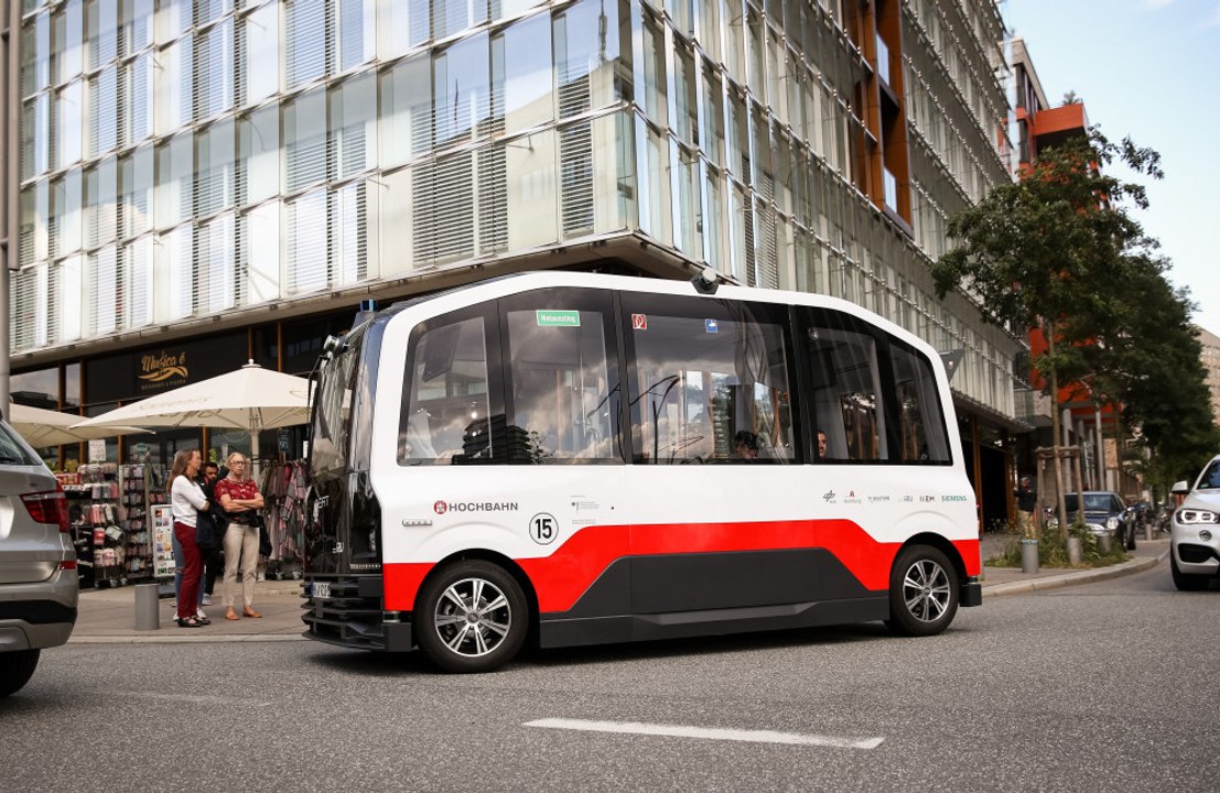 Driverless Car is pulled over, proceeds to flee the scene