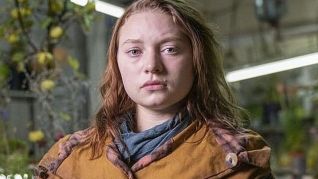 VOICI : Mia Threapleton : de quelle célèbre actrice oscarisée est-elle la fille ?