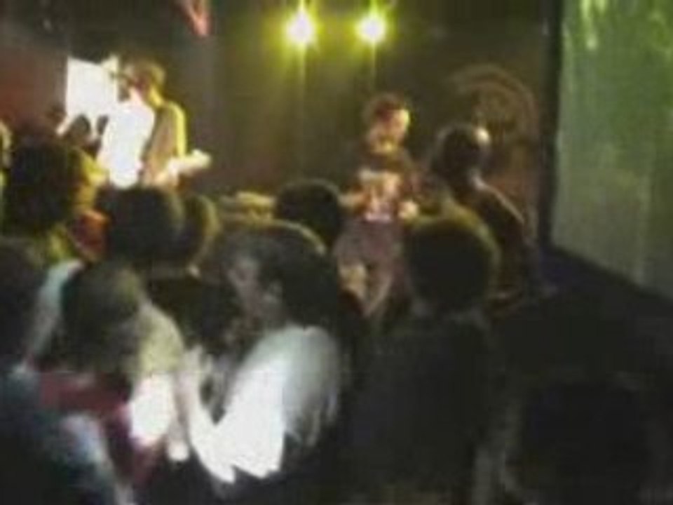 Guerilla Poubelle - Moi...Lolita & Aicha