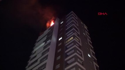 Son dakika haber | ADANA-APARTMANDA ÇIKAN YANGINDA BİR KİŞİ DUMANDAN ETKİLENDİ