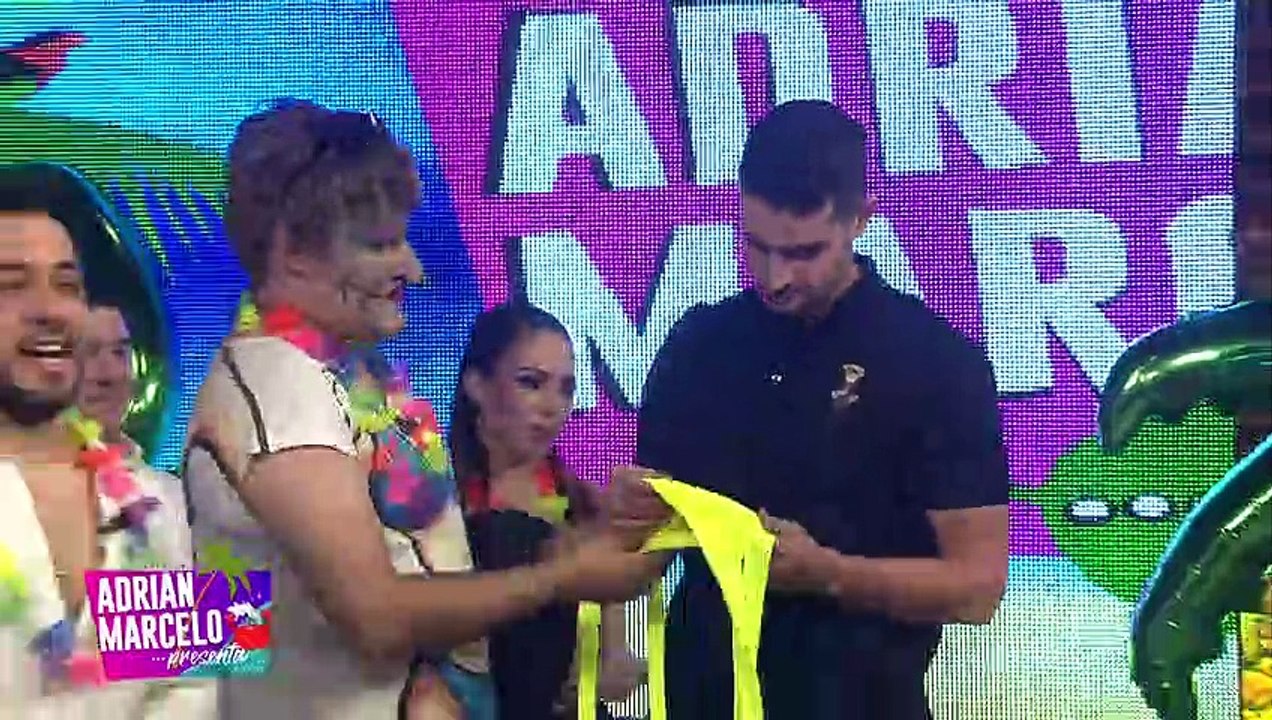 Captan a 'La Mole' y 'Karlita La Santera' muy juntitos
