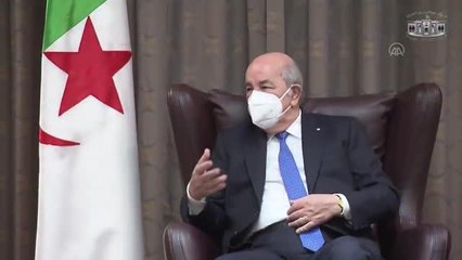 Fransa Dışişleri Bakanı Yves Le Drian, Cezayir'de