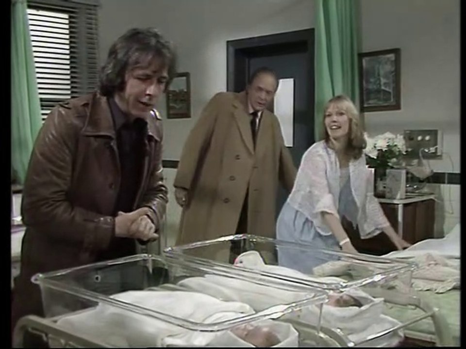 Robin's Nest (1977) S06E01 - High Quality DVD - Move Over Darling