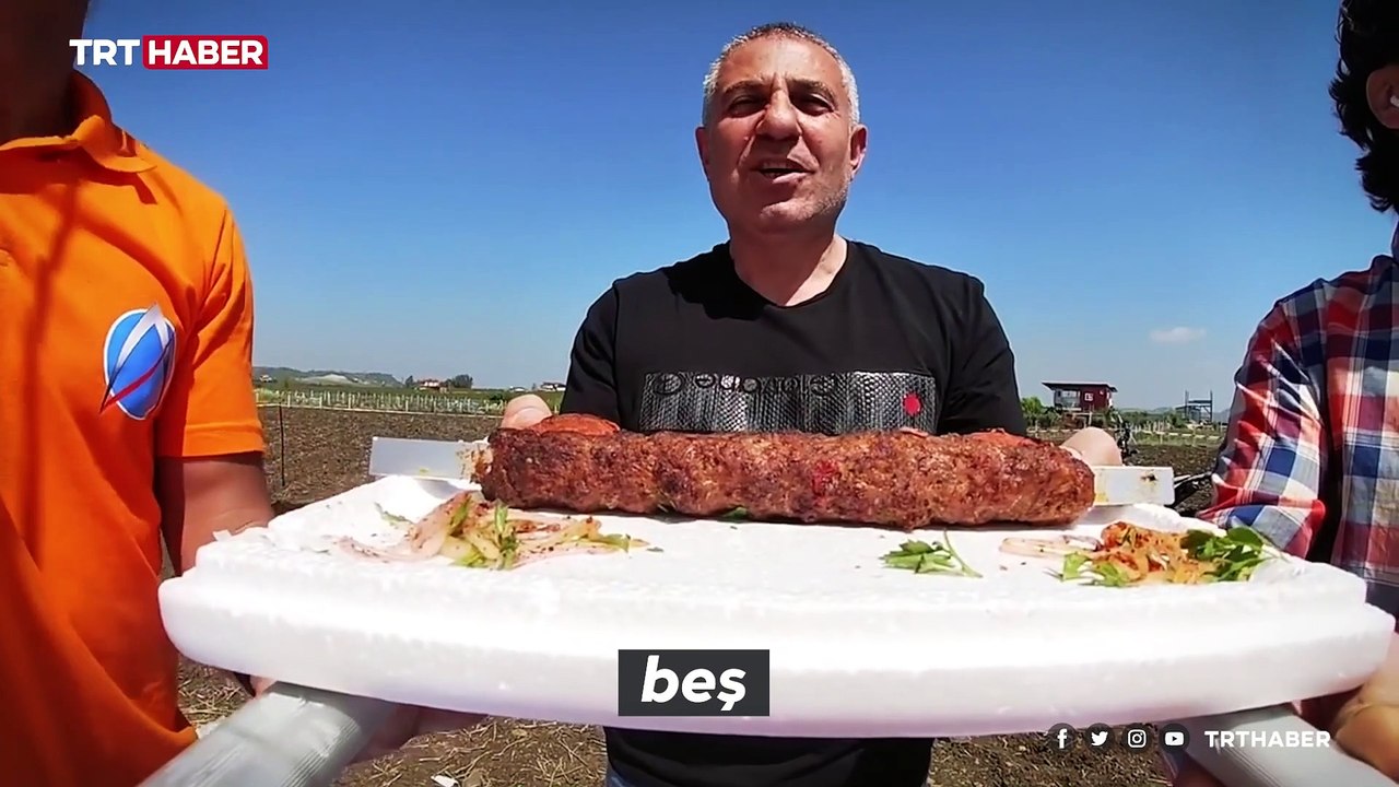 Adana'dan gökyüzüne gönderilen kebap meşhur oldu