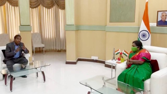 KA Paul Meets Governor Tamilisai | CM KCR | Telangana | Oneindia Telugu