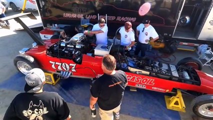 The car leaves the start line for dust. Video Geoff Stilwell