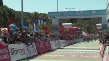 Son dakika haber | BALIKESİR - 57. Cumhurbaşkanlığı Türkiye Bisiklet Turu'nun beşinci etabını Hollanda temsilcisi Team DSM'den Avustralyalı Sam Welsford kazandı.