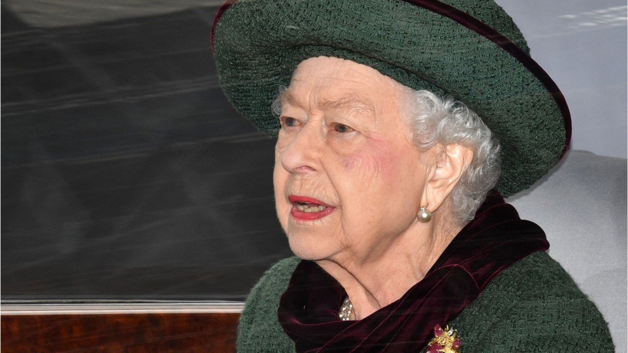 VOICI : Elizabeth II fatiguée : la reine d'Angleterre va manquer une cérémonie emblématique