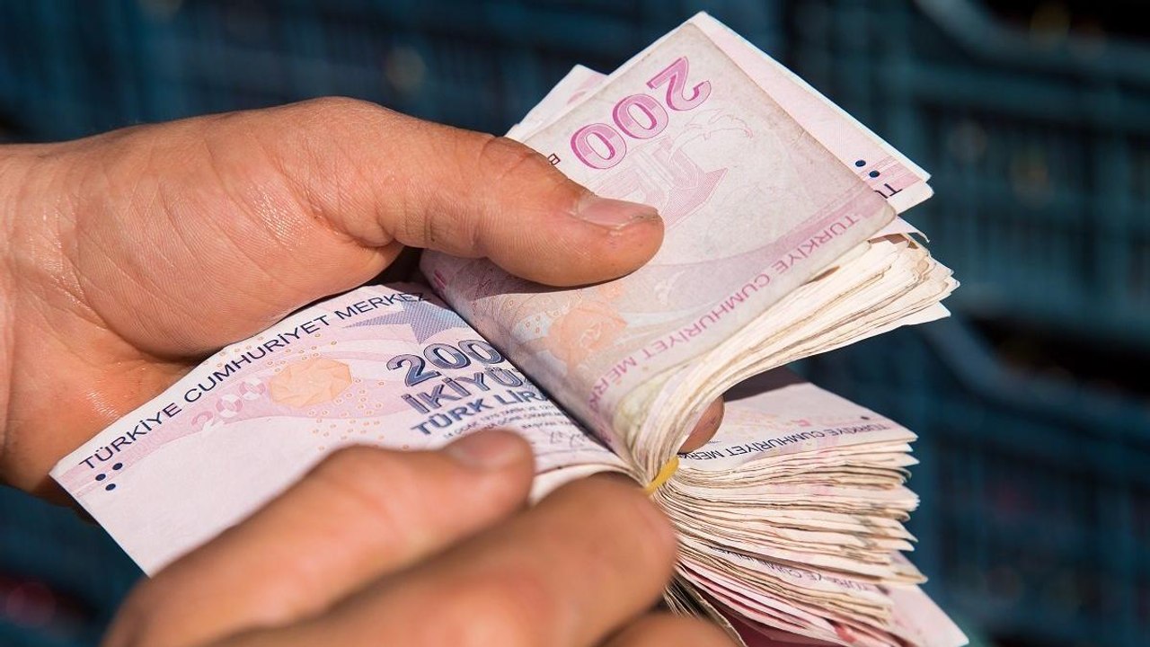Özel: Emeklilerin bayram ikramiyesine zamma Mal...