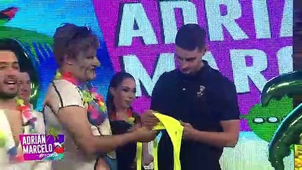 Captan a 'La Mole' y 'Karlita La Santera' muy juntitos