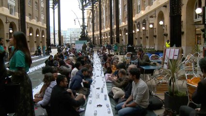 إعادة إحياء المظاهر الجماعية لرمضان في بريطانيا رغم غلاء المعيشة