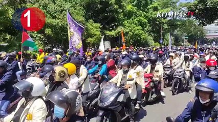 [TOP 3 NEWS] Demo Tolak Presiden 3 Periode | Pemukul Ade Armando Ditangkap | Update Laka Maut Papua