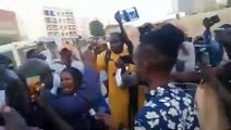 Tribunal de Dakar : fin des auditions, Me El Hadji Diouf hué par les sympathisants de Sonko
