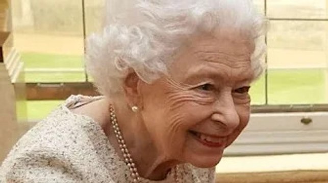 Queen health fears mounting after missing Easter services cause 'many people to worry'