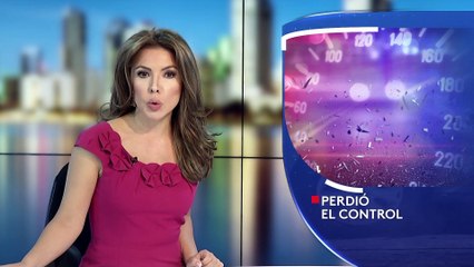 Pierde el control de su carro y choca contra dos casas en Coronado.