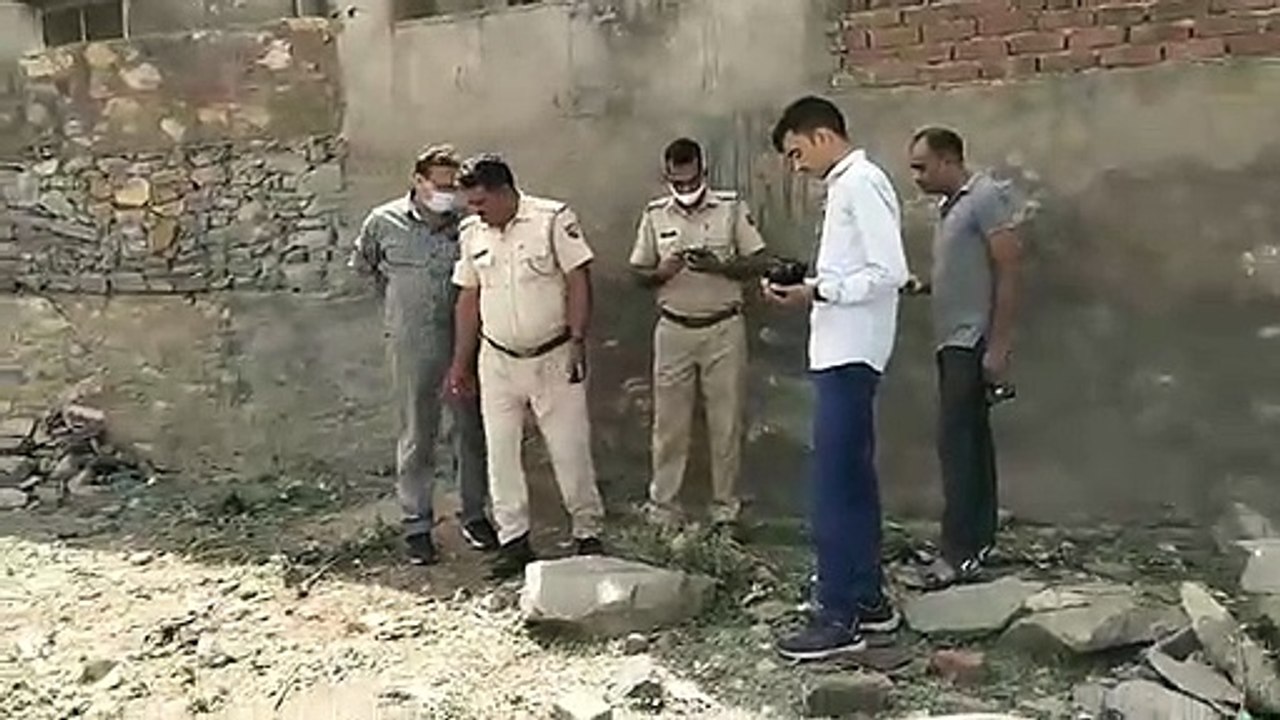 The peon was murdered  ब्लेकमेल की नीयत से कर दी चपरासी की हत्या