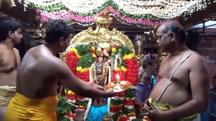 வைகையில் இறங்கும் கள்ளழகருக்கு ஸ்ரீவில்லிபுத்தூர் ஆண்டாள் சூடிக்கொடுத்த மாலை