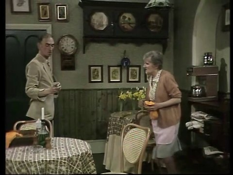 Robin's Nest (1977) S06E03 - High Quality DVD - No Smoke Without Fire