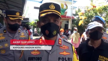 Скачать видео: Polres Madiun Kota Gelar Vaksinasi Berhadiah Minyak Goreng 1 Liter