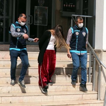 Evden 12 bin TL'lik ziynet eşyası çalan kadın yakalandı