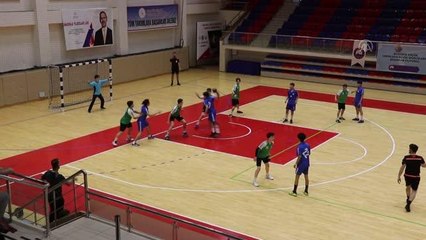 Küçük Erkekler Türkiye Hentbol Şampiyonası devam ediyor