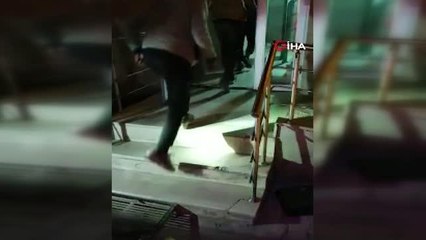 'Dur' ihtarına uymayıp kaçan araçta 31 düzensiz göçmen yakalandı