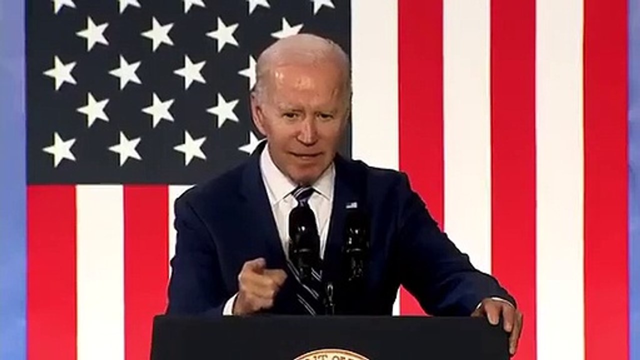 Yine gündem oldu! ABD Başkanı Joe Biden şimdi de boşlukla tokalaştı