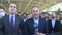 Bakan Çavuşoğlu ve AK Parti Sözcüsü Çelik, Adana'da partililerce karşılandı