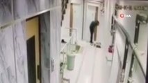Apartmana giren şahıs, dairenin önündeki ayakkabılar çaldı... O anlar kamerada