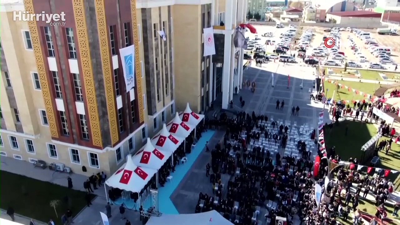 Bakan Kurum Van’da 27 projenin toplu açılışını yaptı