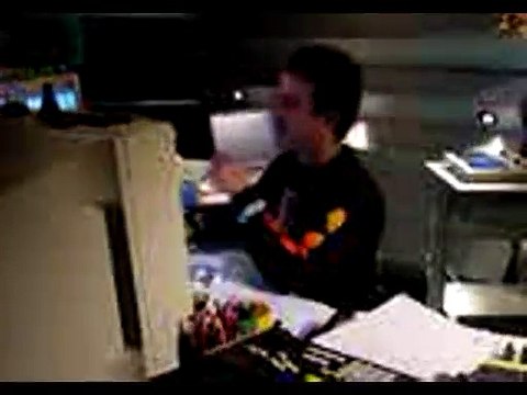 extrait making of Eric Serra en studio d'enregistrement