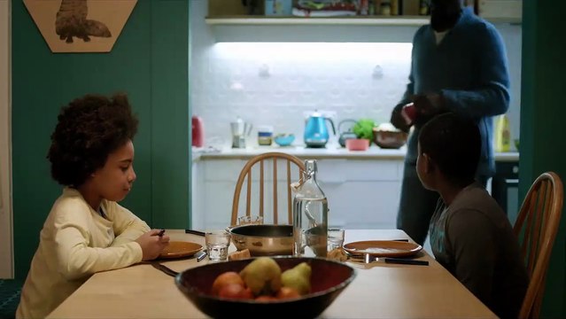 Une saison en France EXTRAIT Dîner