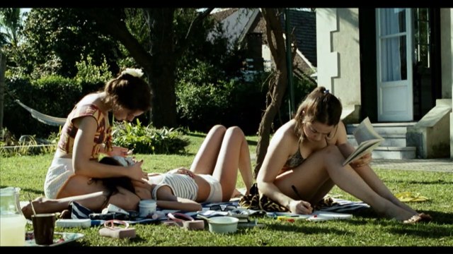 Trois soeurs Bande-annonce VO