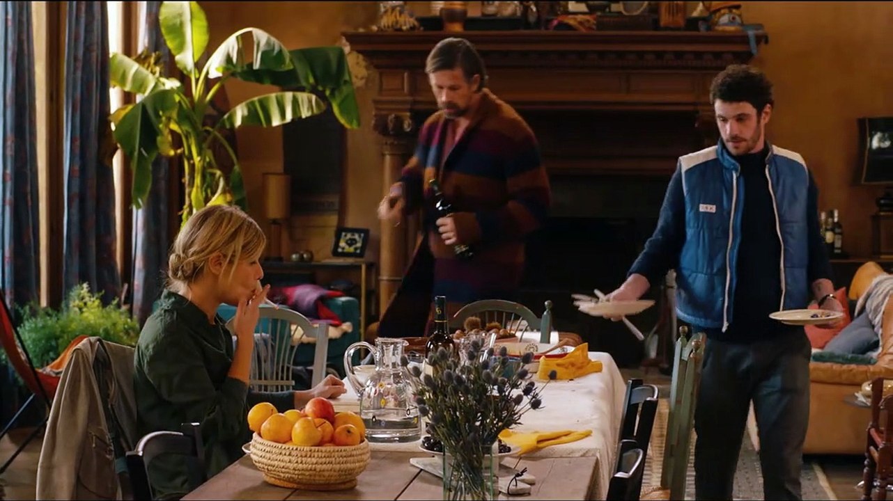 Gaspard va au mariage EXTRAIT "Ice bar"