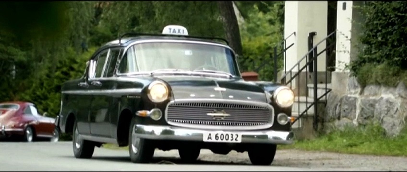 Valse pour Monica - EXTRAIT VOST "Comme un château de cartes"