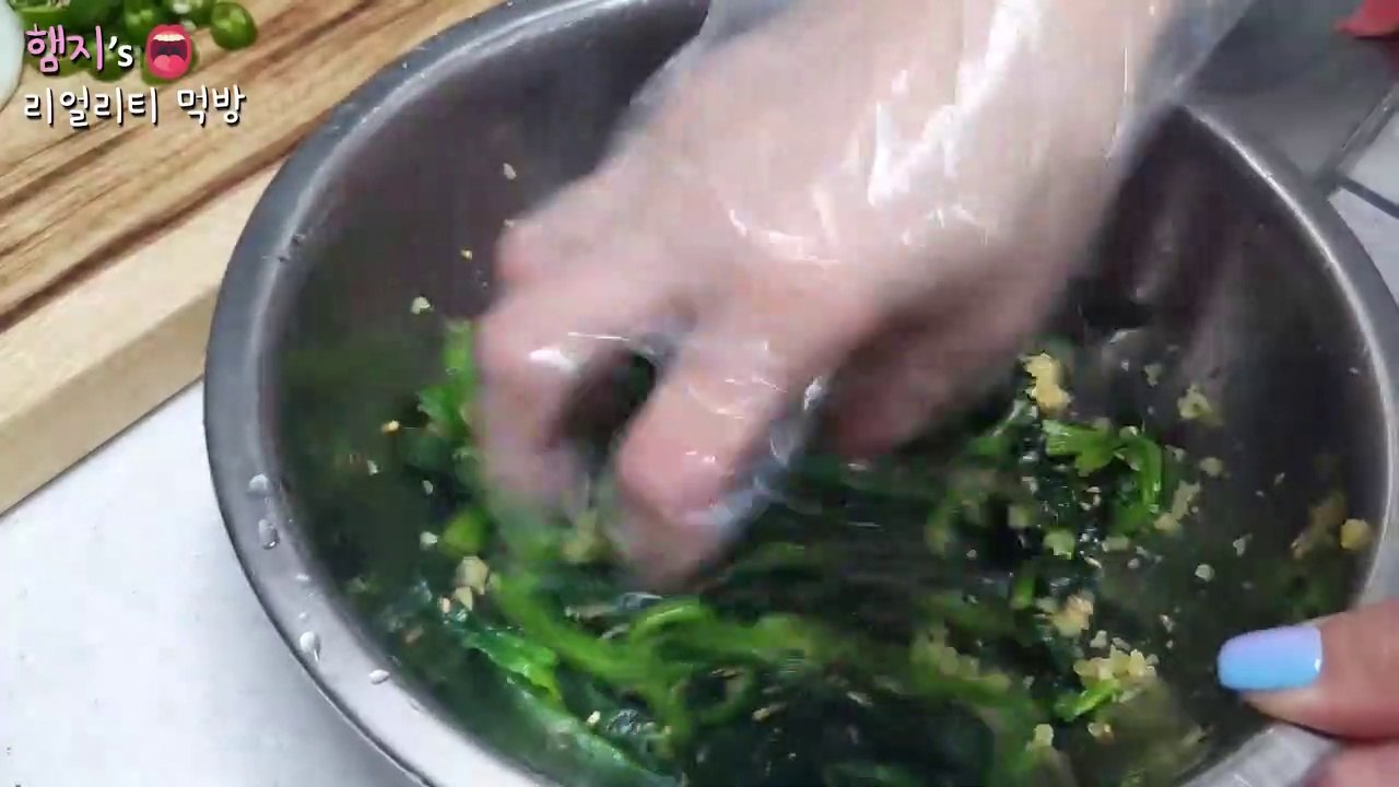 MUKBANG