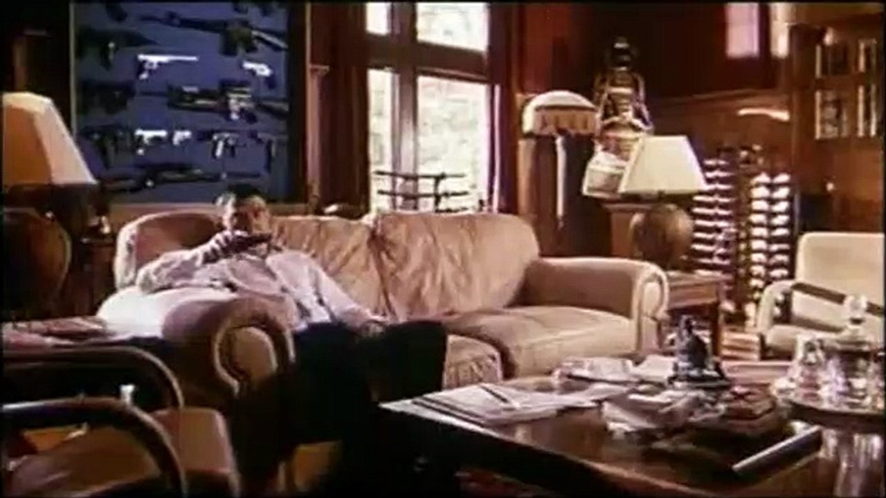 Rouge à lèvres et arme à feu Bande-annonce VF