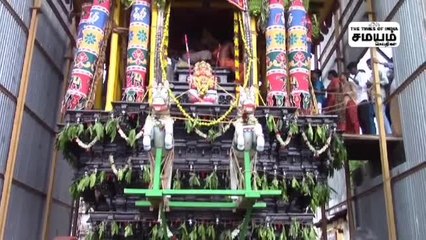 தேனியில் கொட்டும் மழையில் தேரை வடம் பிடித்து இழுத்த பக்தர்கள்!