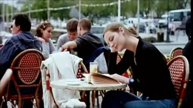 Les Femmes... ou les enfants d'abord... Bande-annonce VF